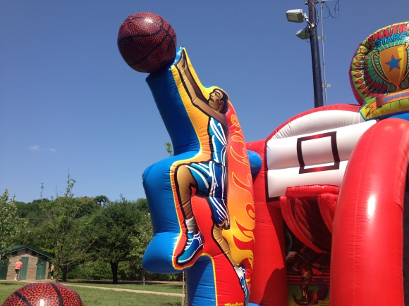 shooting-stars-inflatable-rentals