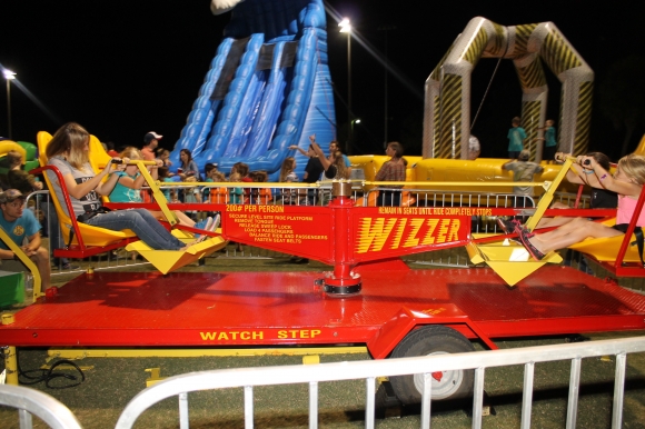 wizzers-carnival-ride-houston