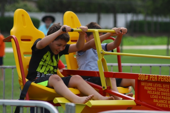 wizzer-carnivals-ride-san-antonio