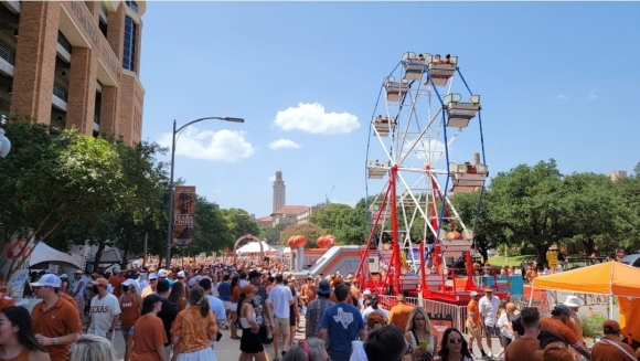 Ferris wheel carnival ride